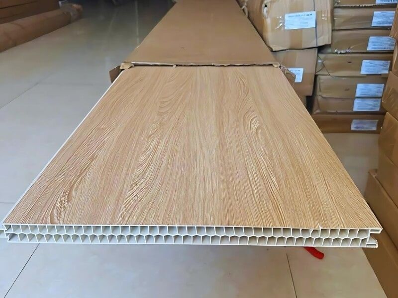 Cung Cấp Vách Ngăn Nhựa Tại Bình Dương