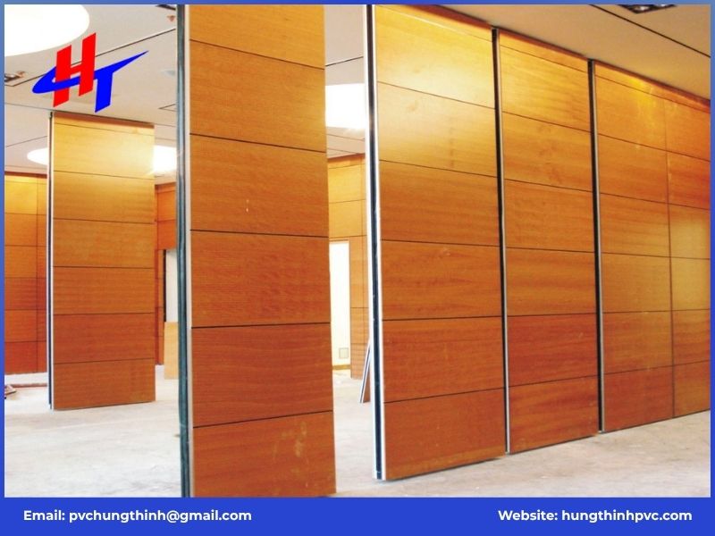 Kinh nghiệm chọn vách ngăn nhựa phù hợp cho phòng khách
