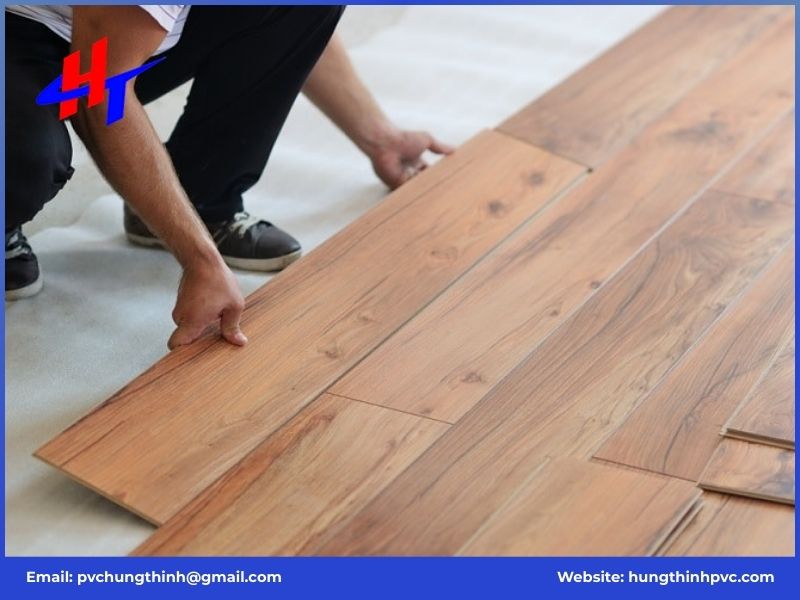 Nên lựa chọn sàn gỗ công nghiệp hay sàn nhựa?