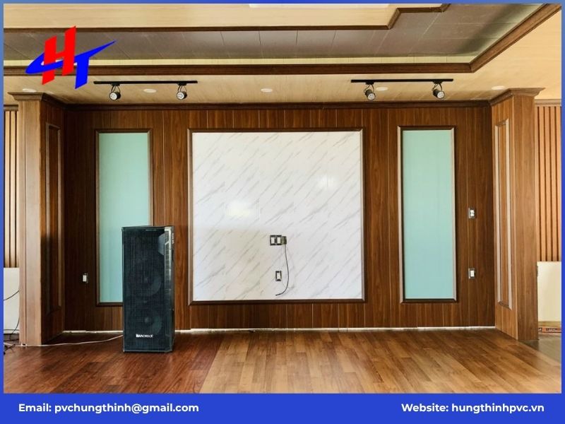 Tấm ốp nhựa giả gỗ là gì?